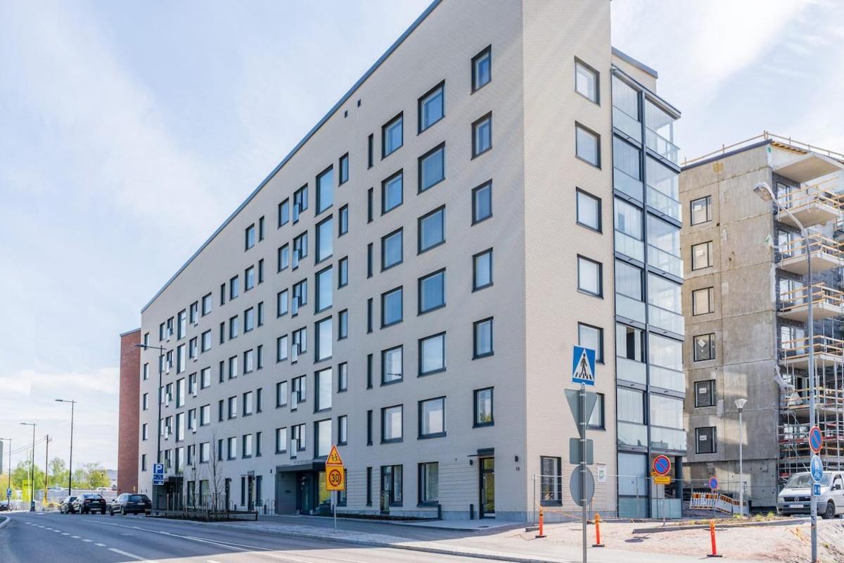 Cozy Apartment Right Next To Metro Station Espoo Kültér fotó